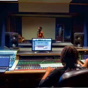 Accredited Online Music Production Schools 6 Accredited Online Music Production Schools SAE Institute Online